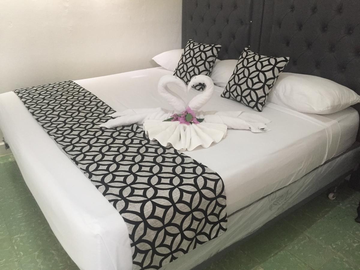 Arboleda Hostal ซานโตโดมิงโก ภายนอก รูปภาพ