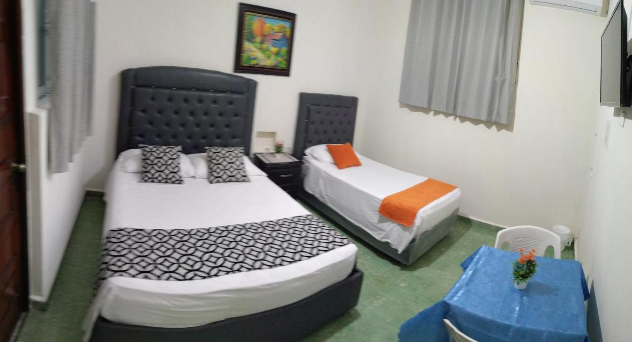 Arboleda Hostal ซานโตโดมิงโก ภายนอก รูปภาพ