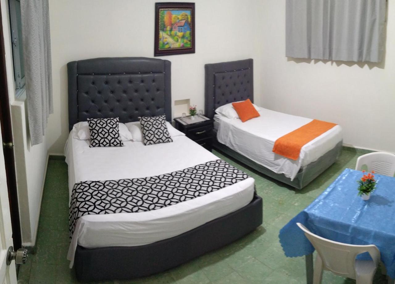 Arboleda Hostal ซานโตโดมิงโก ภายนอก รูปภาพ