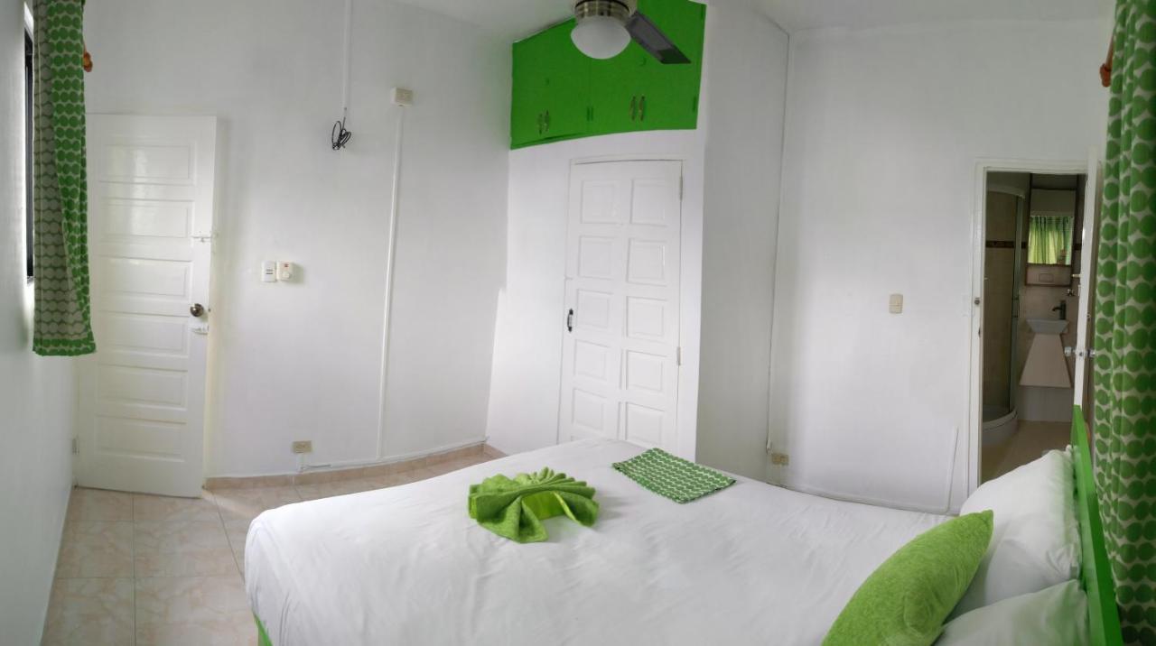 Arboleda Hostal ซานโตโดมิงโก ภายนอก รูปภาพ