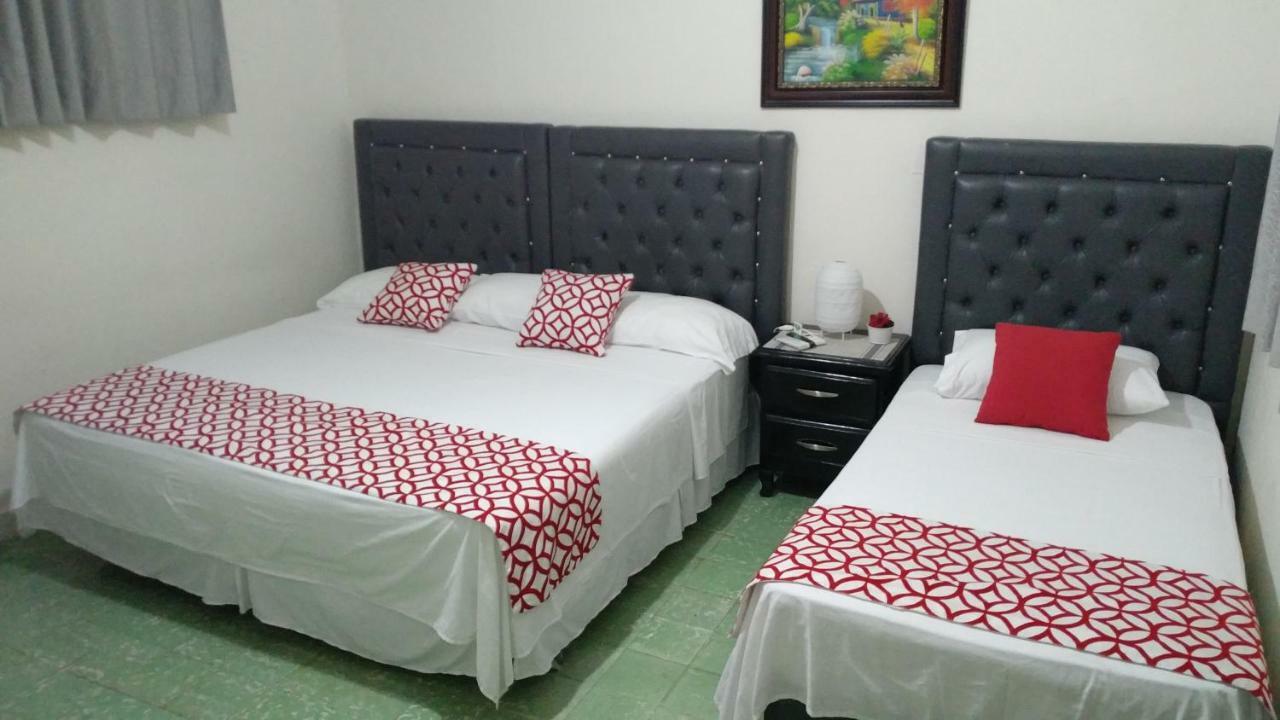 Arboleda Hostal ซานโตโดมิงโก ภายนอก รูปภาพ